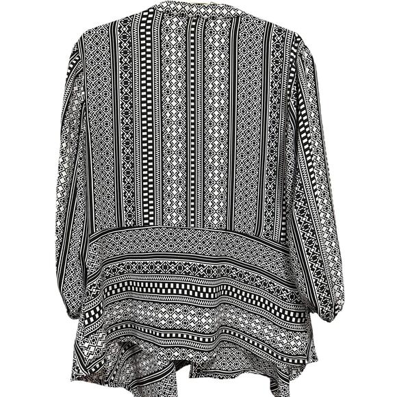 Style Co Tunic Top Size S Black White V Neck Button Up Long Sleeves Boho Tribal - Picture 2 of 6
